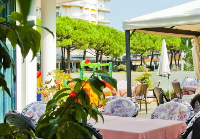 Hotel Gimm Bibione Kültér fotó