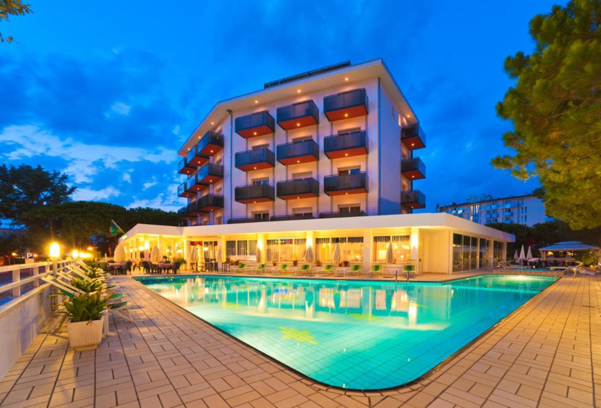 Hotel Gimm Bibione Kültér fotó